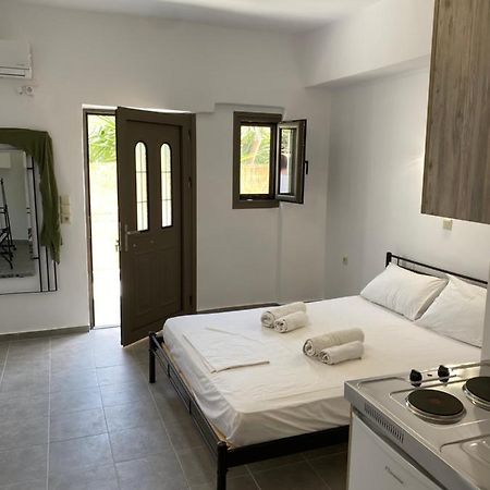 Central Areopolis Rooms Exterior foto